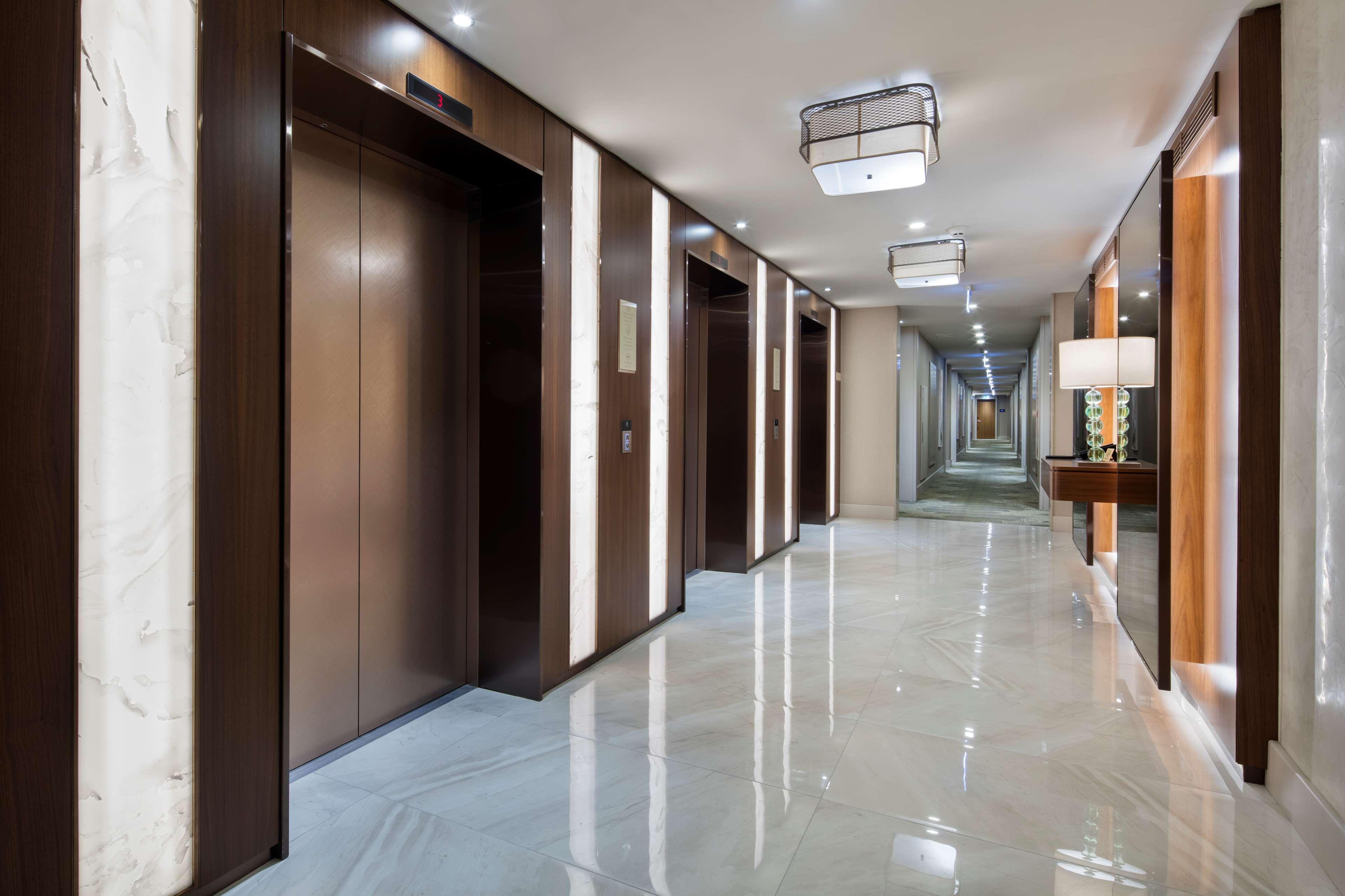 Hotel Doubletree By Hilton Skopie Exterior foto Elevators at the Ritz-Carlton, Boston