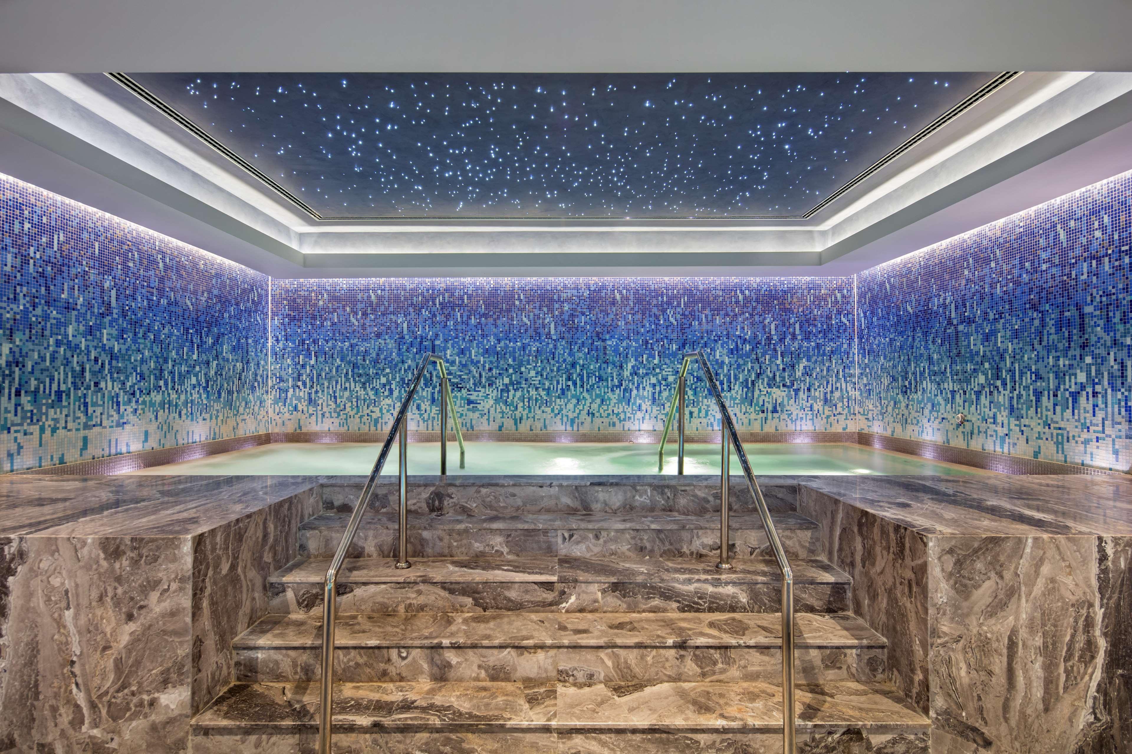 Hotel Doubletree By Hilton Skopie Exterior foto The spa at the Four Seasons Hotel, Istanbul