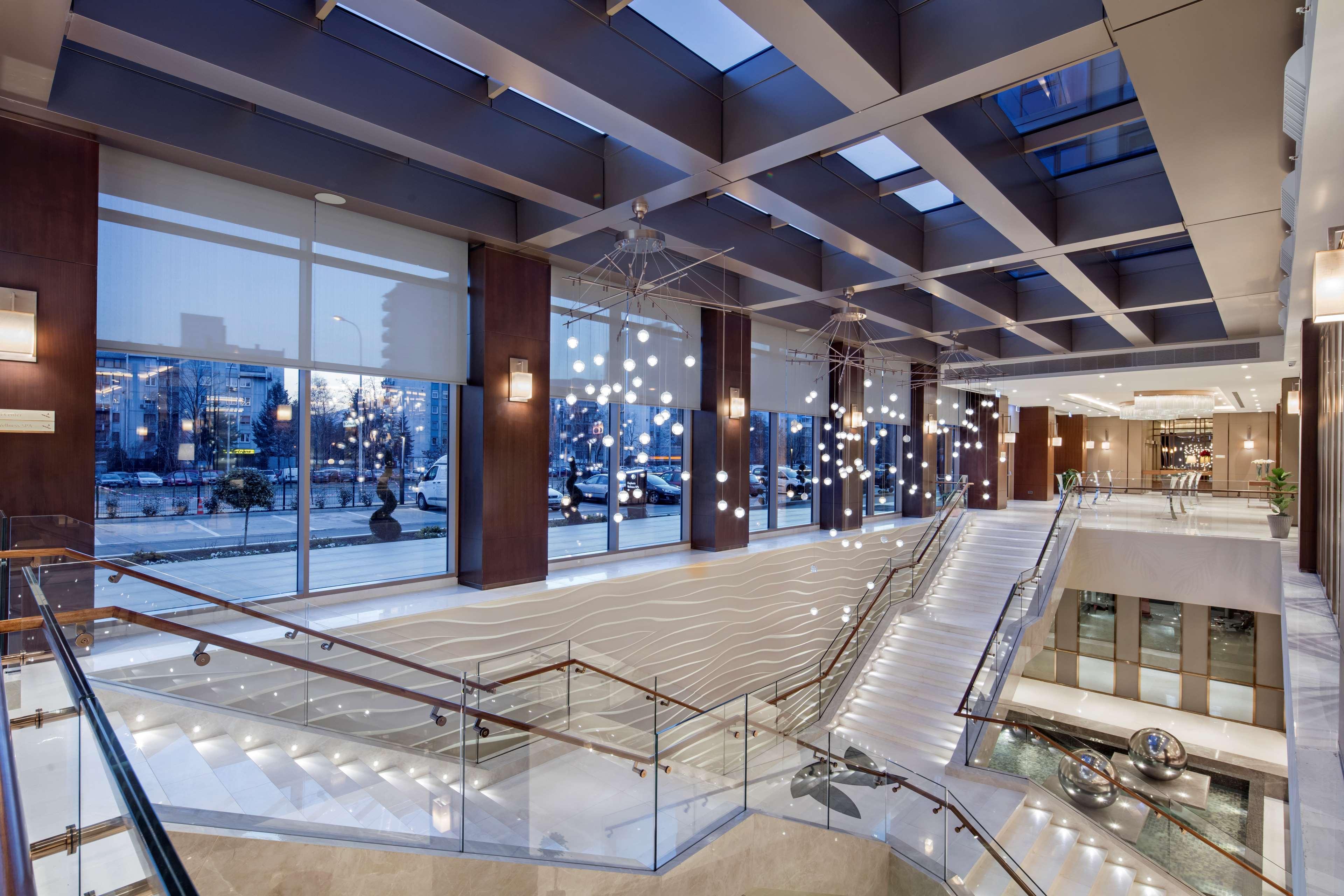 Hotel Doubletree By Hilton Skopie Exterior foto The interior of the hotel