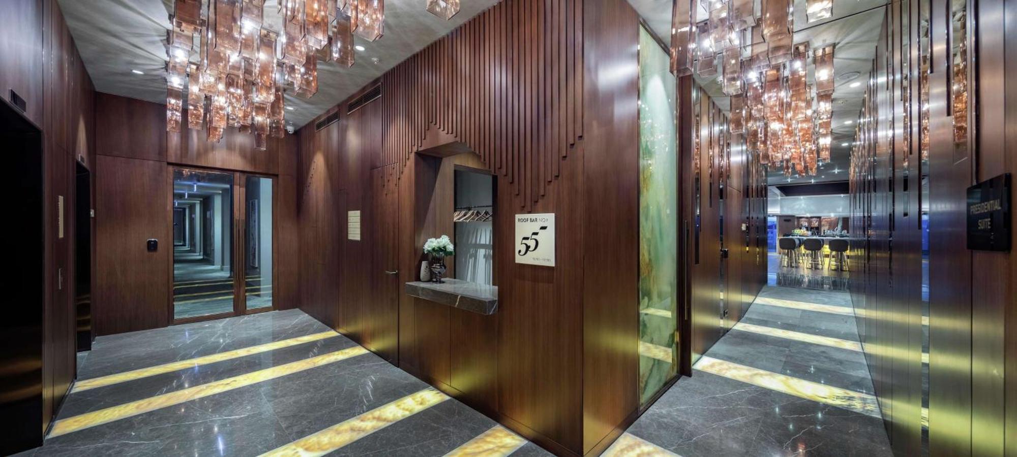 Hotel Doubletree By Hilton Skopie Exterior foto The 55th floor of the hotel