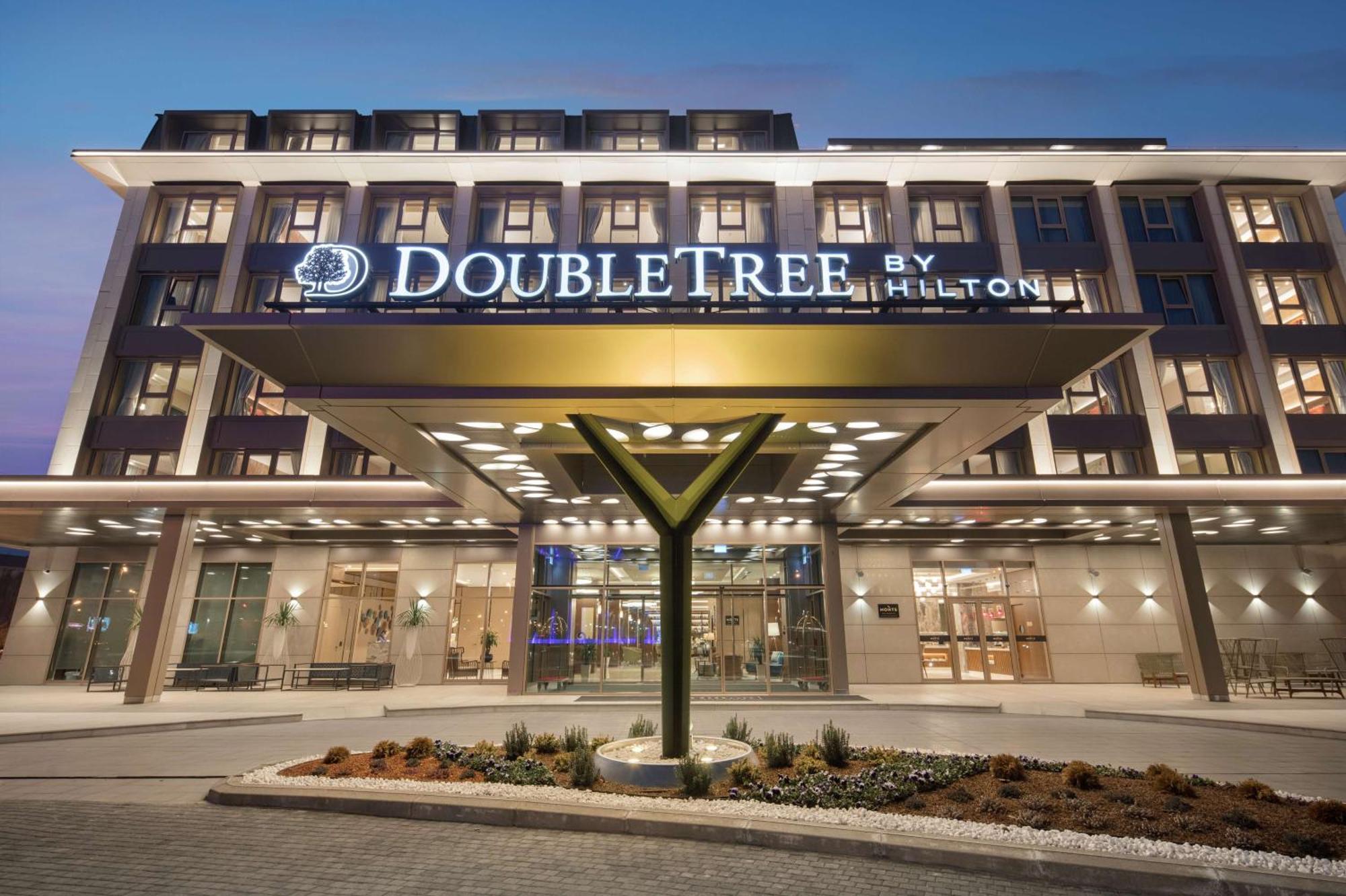 Hotel Doubletree By Hilton Skopie Exterior foto DoubleTree by Hilton Athens